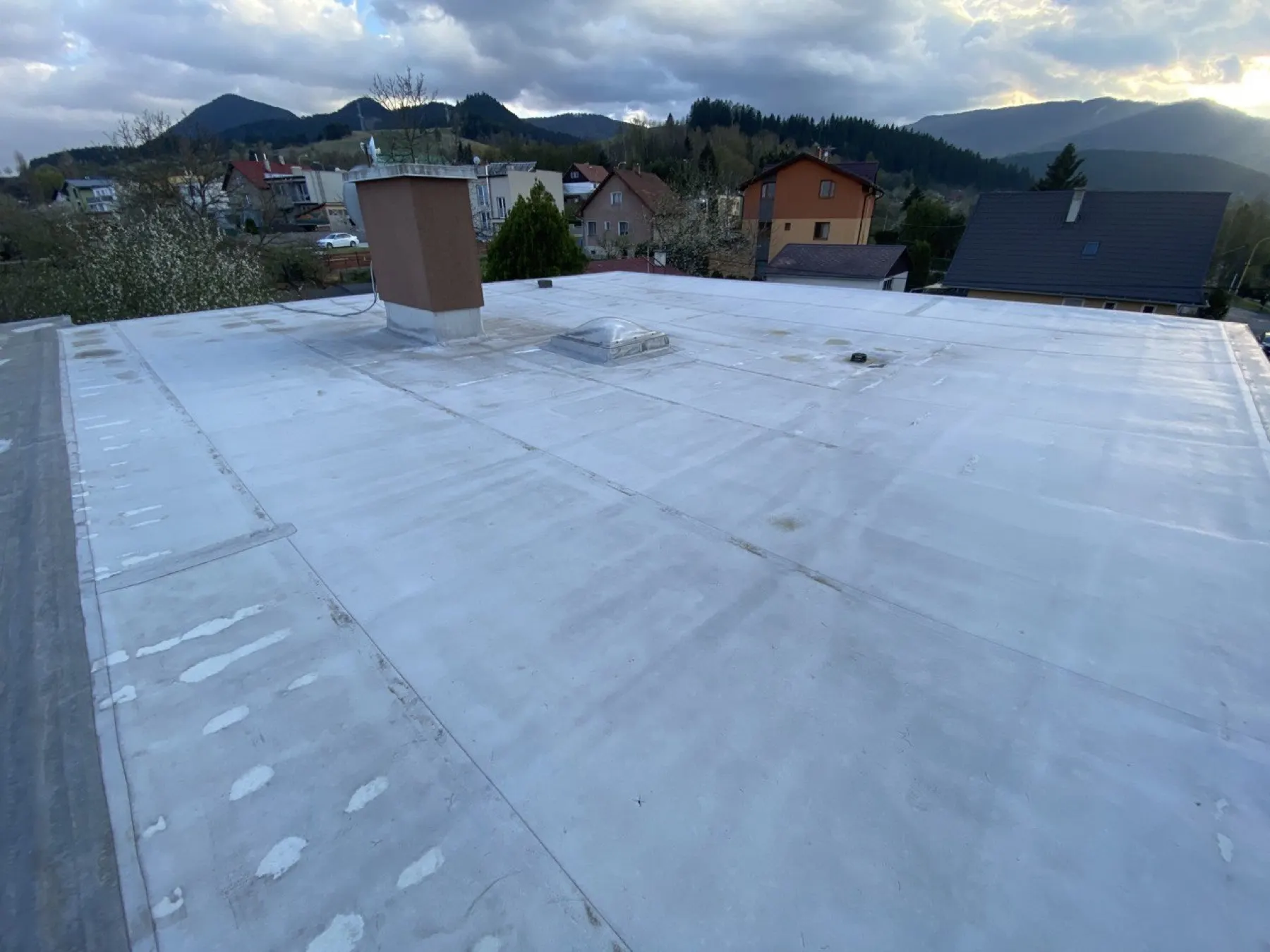 Ružomberok, House – Flat roof waterproofing repair — Before renovation