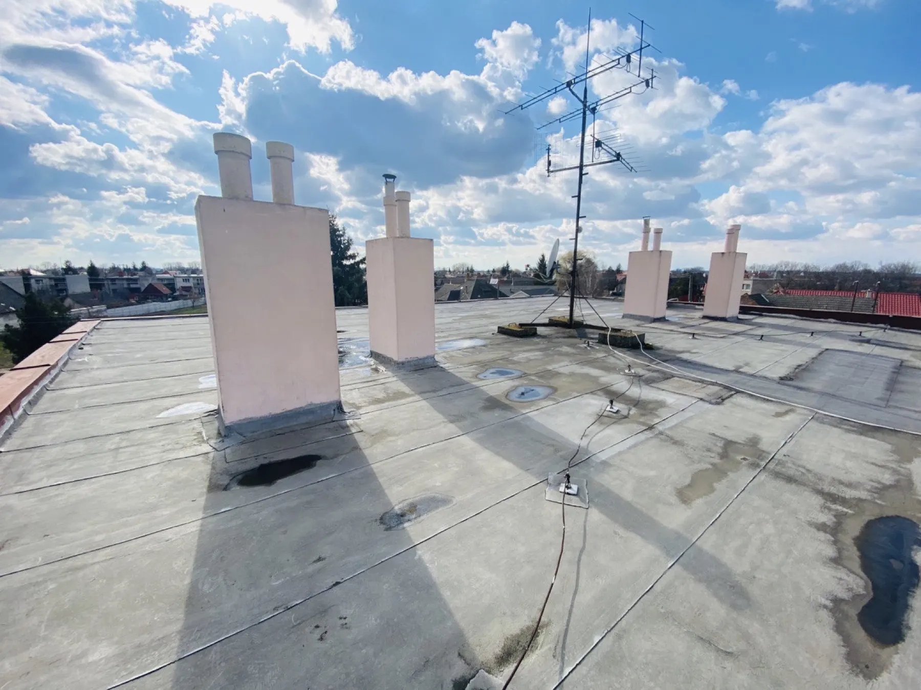 Diakovce, Apartment building – Flat roof waterproofing repair — Before renovation