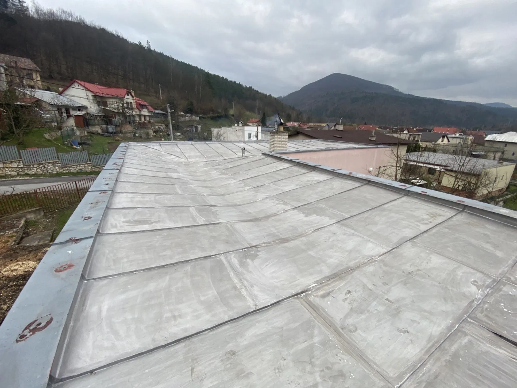 Margecany, House – Flat roof waterproofing repair — Before renovation