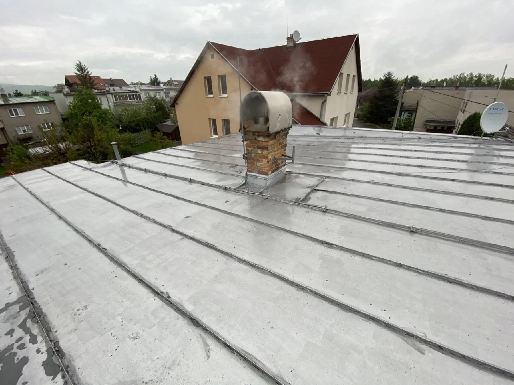 Košice, Rodinný dům – Oprava hydroizolace ploché střechy — Před rekonstrukcí